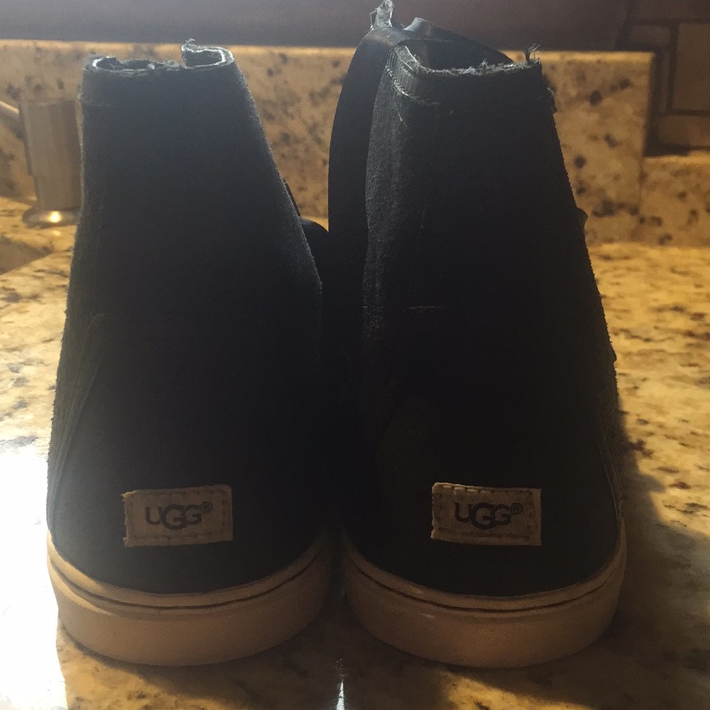 Shoes - Picture 3 of 5